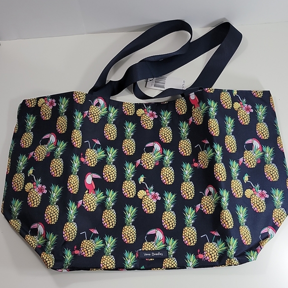 Vera Bradley  Lighten Up Large Family Tote Toucan - Picture 1 of 4